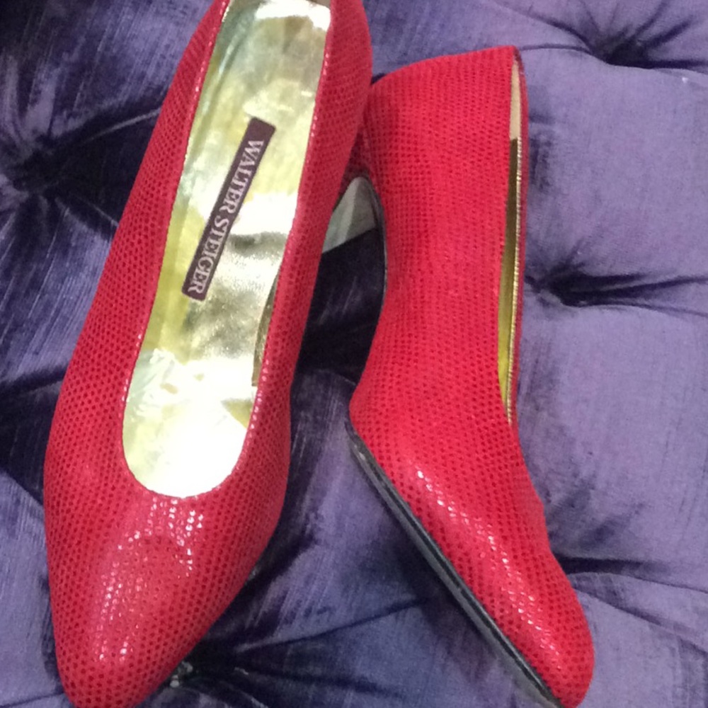 Walter Steiger retro pumps